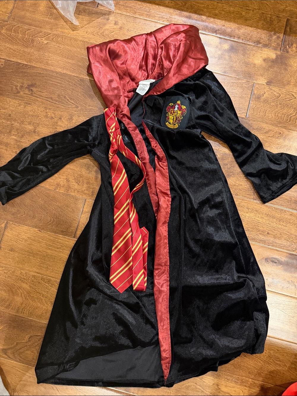 Warner Bros. Gryffindor-Inspired Kids Hooded Robe and Tie - Black, Red, Gold